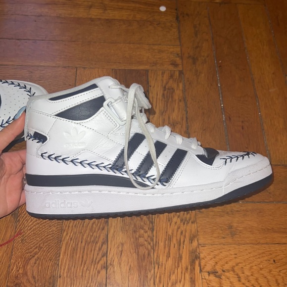 Adidas Forum Mid Size 10 Us Style GY3814 White black Mens Shoes Worn twice - Picture 1 of 8